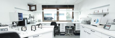 Laboransicht in der Zahnarztpraxis Kamberci